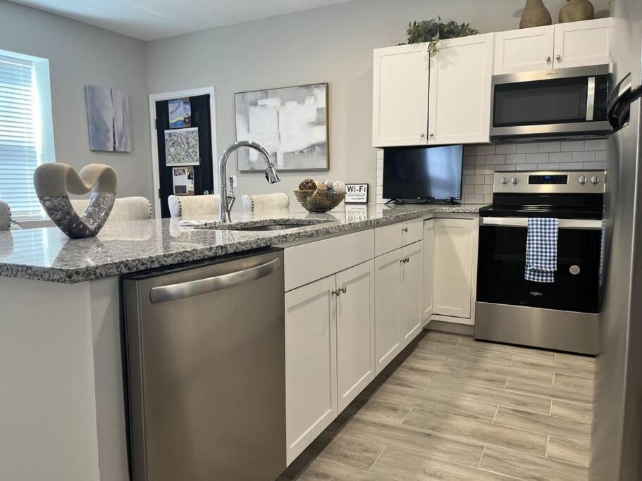 Breeze On Monmouth Apartment Newport Bagian luar foto