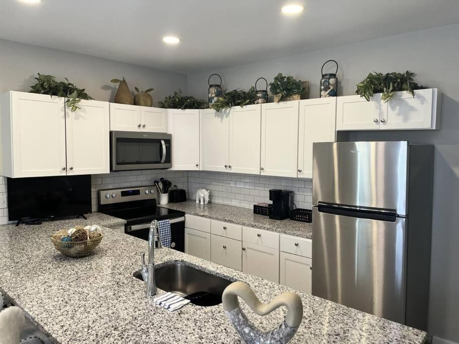 Breeze On Monmouth Apartment Newport Bagian luar foto